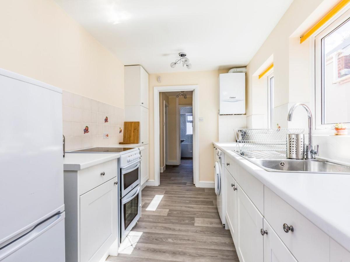 Pass The Keys Lovely Ground Floor Flat With Large Garden Chichester Bagian luar foto