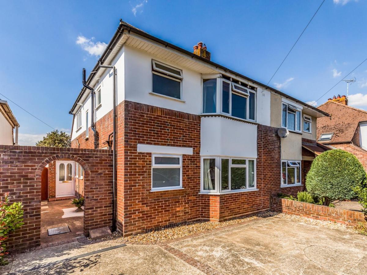 Pass The Keys Lovely Ground Floor Flat With Large Garden Chichester Bagian luar foto