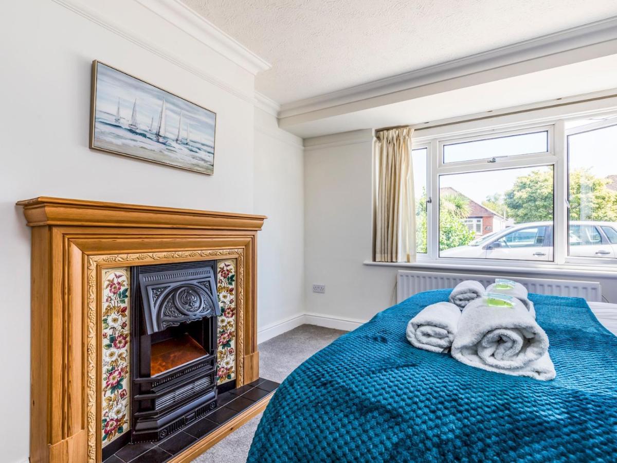 Pass The Keys Lovely Ground Floor Flat With Large Garden Chichester Bagian luar foto